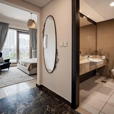 Izzzi - One Bedroom Apartment, Sparkle Tower Dubai Exterior photo
