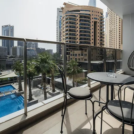 Izzzi - One Bedroom Apartment, Sparkle Tower Dubai Exterior photo